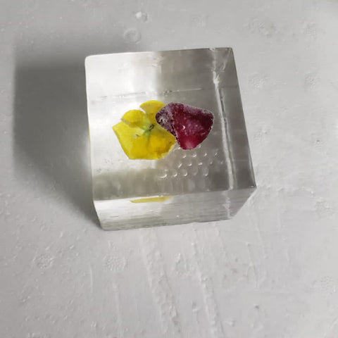 Flower Embedded Ice Square dubai price near me,dubai,price in dubai,price,sharjah,abudhabi FP 1 Flower Embedded Ice Square dubai price near me,dubai,price in dubai,price,sharjah,abudhabi FP 1